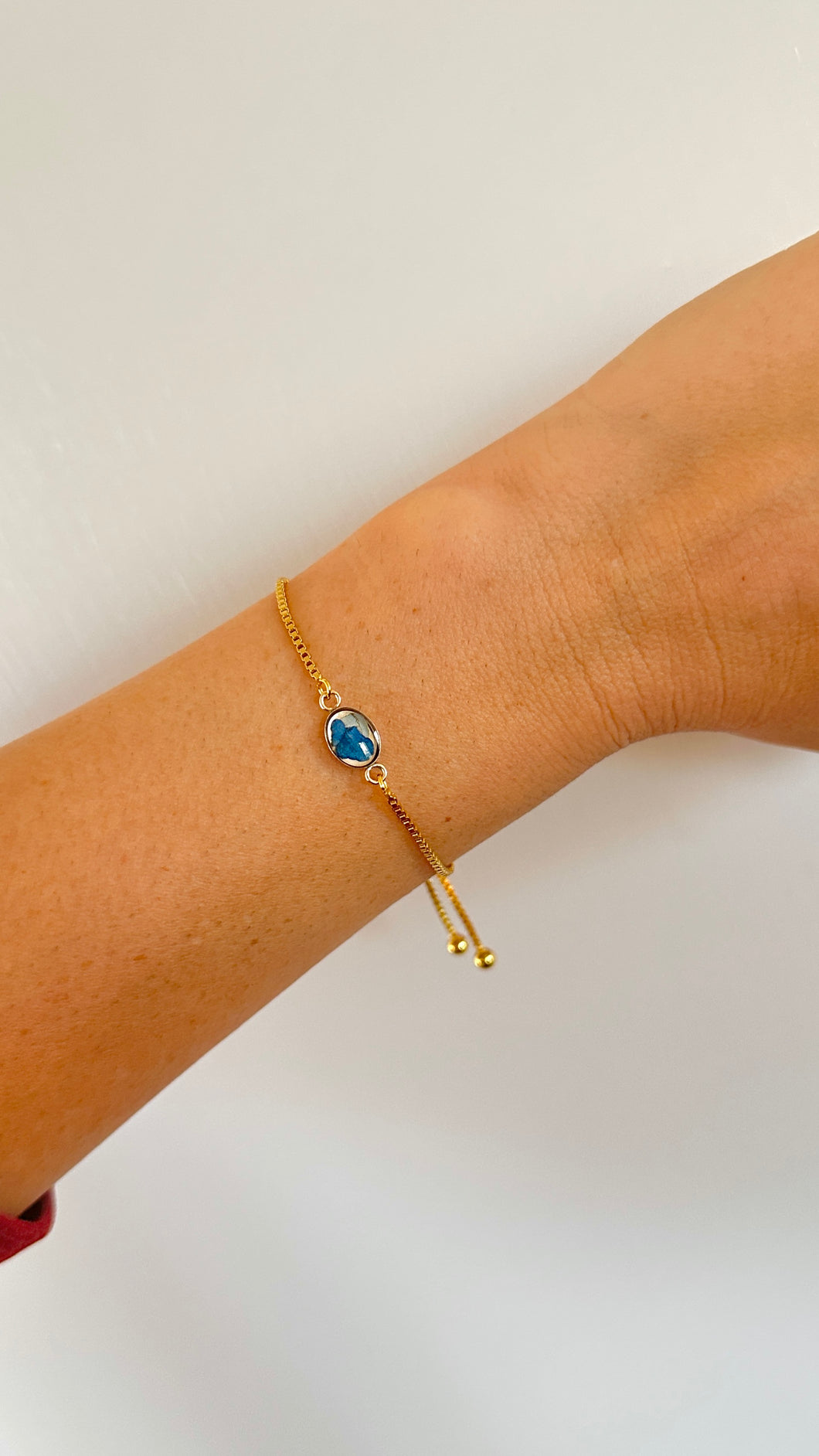 Tiny Oval Bracelet