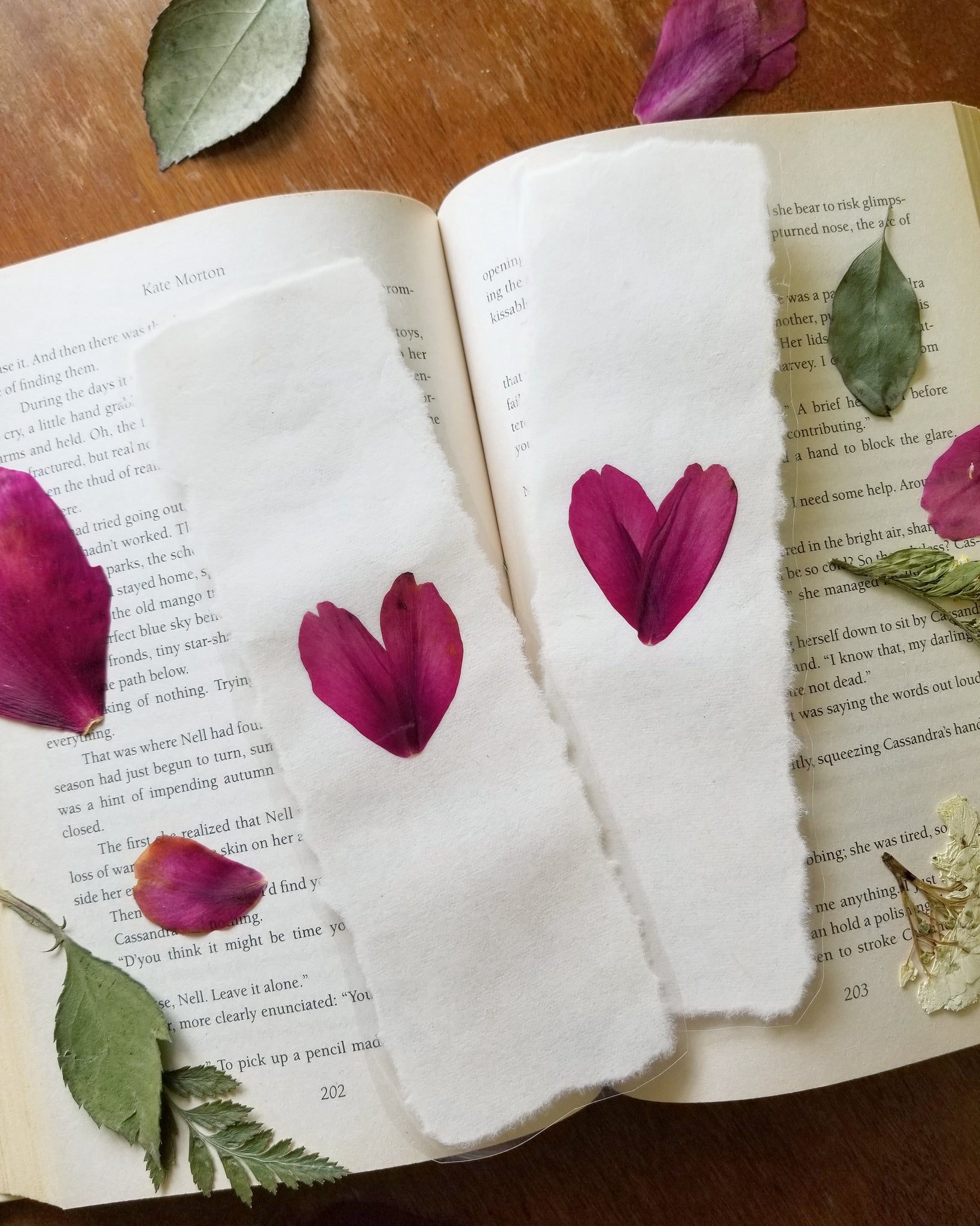 How to Make Pretty Bookmarks with Pressed Flowers - Bluesky at Home